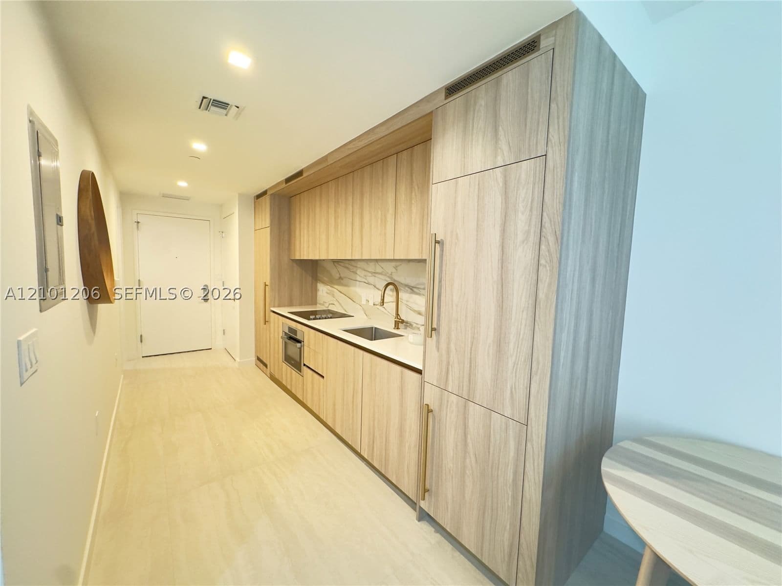 Condo — 77 5th #1909, Miami, FL 33131