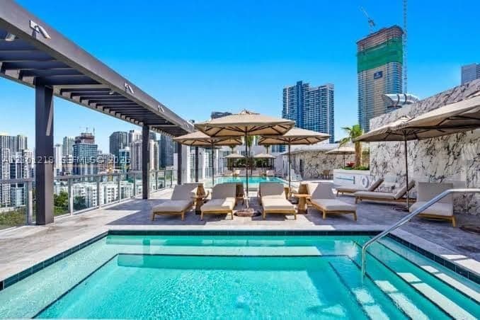 Condo — 1611 2nd Ave #1005, Miami, FL 33129
