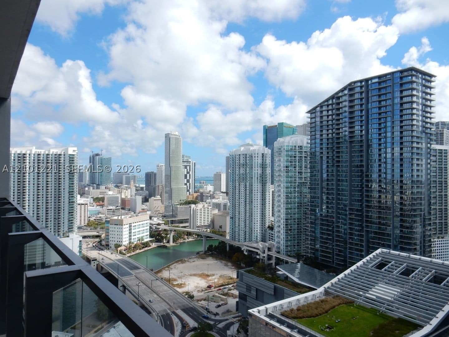 2+1 Condo — 88 7th St #2703, Miami, FL 33130