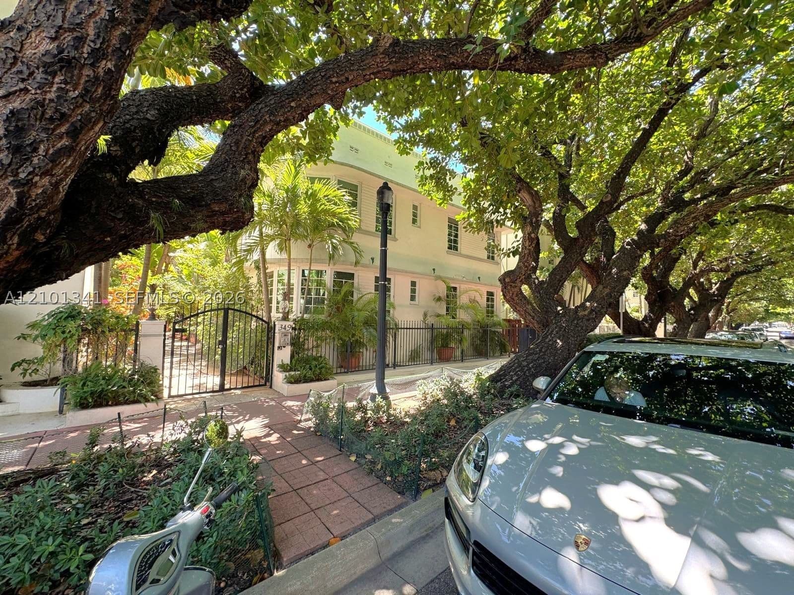 Condo — 349 Meridian Ave #B202, Miami Beach, FL 33139