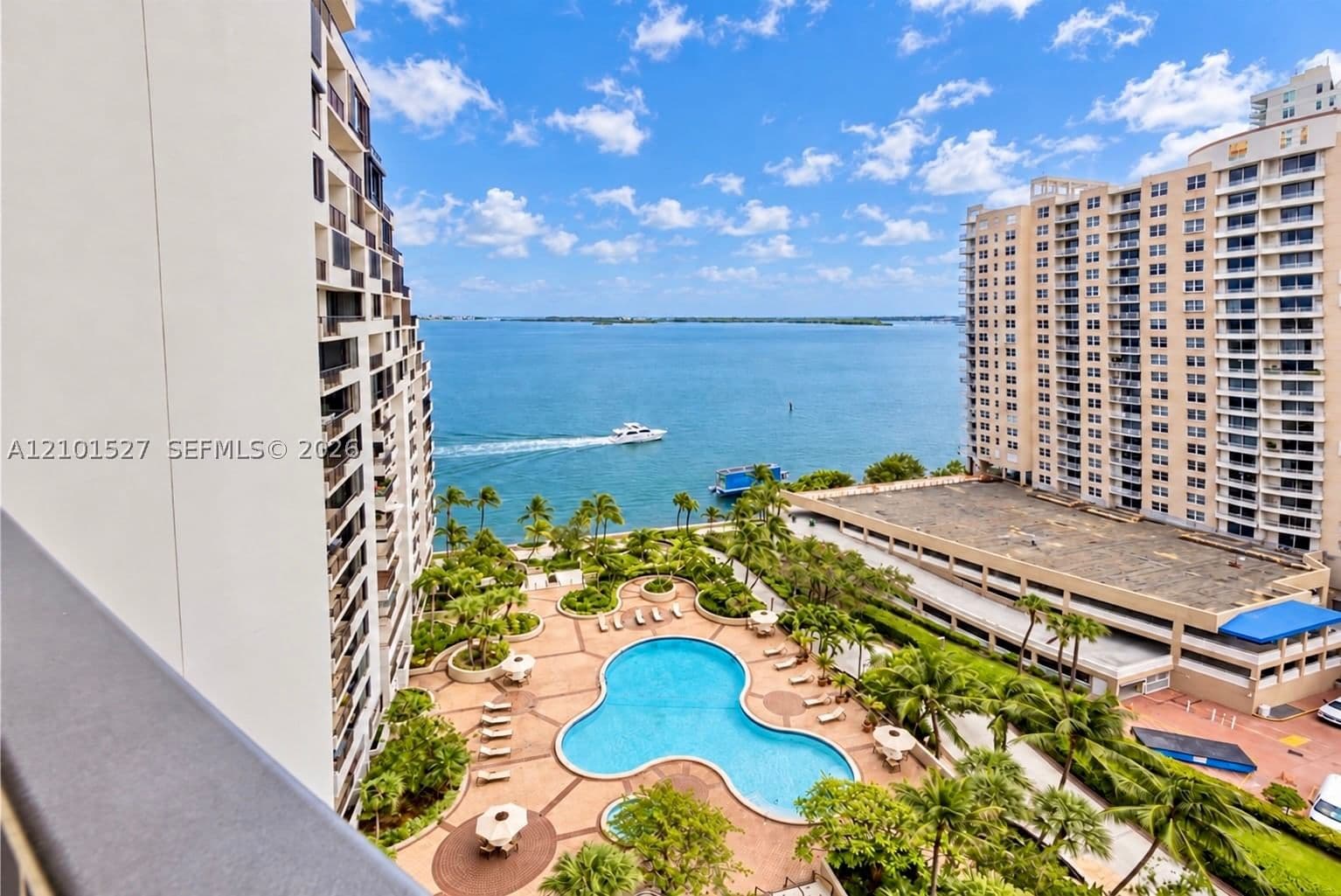 1-bedroom Condo — 520 Brickell Key Dr #A1811, Miami, FL 33131