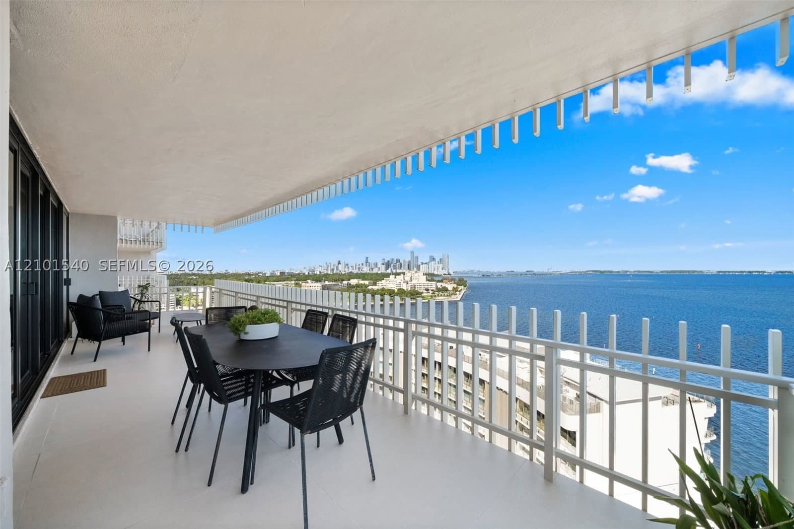 GROVE ISLE CONDO — ilan fotoğrafı