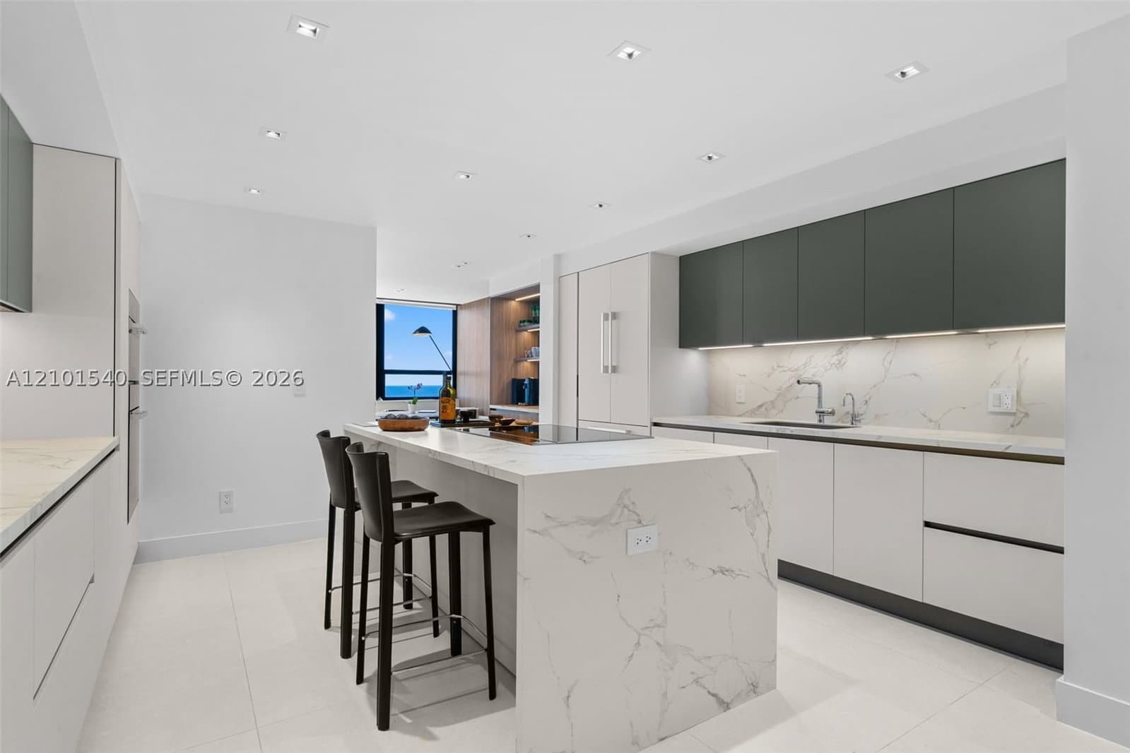 GROVE ISLE CONDO — ilan fotoğrafı