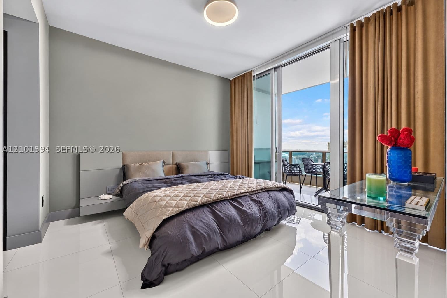 2-bedroom Condo — 200 Biscayne Boulevard Way #5010, Miami, FL 33131