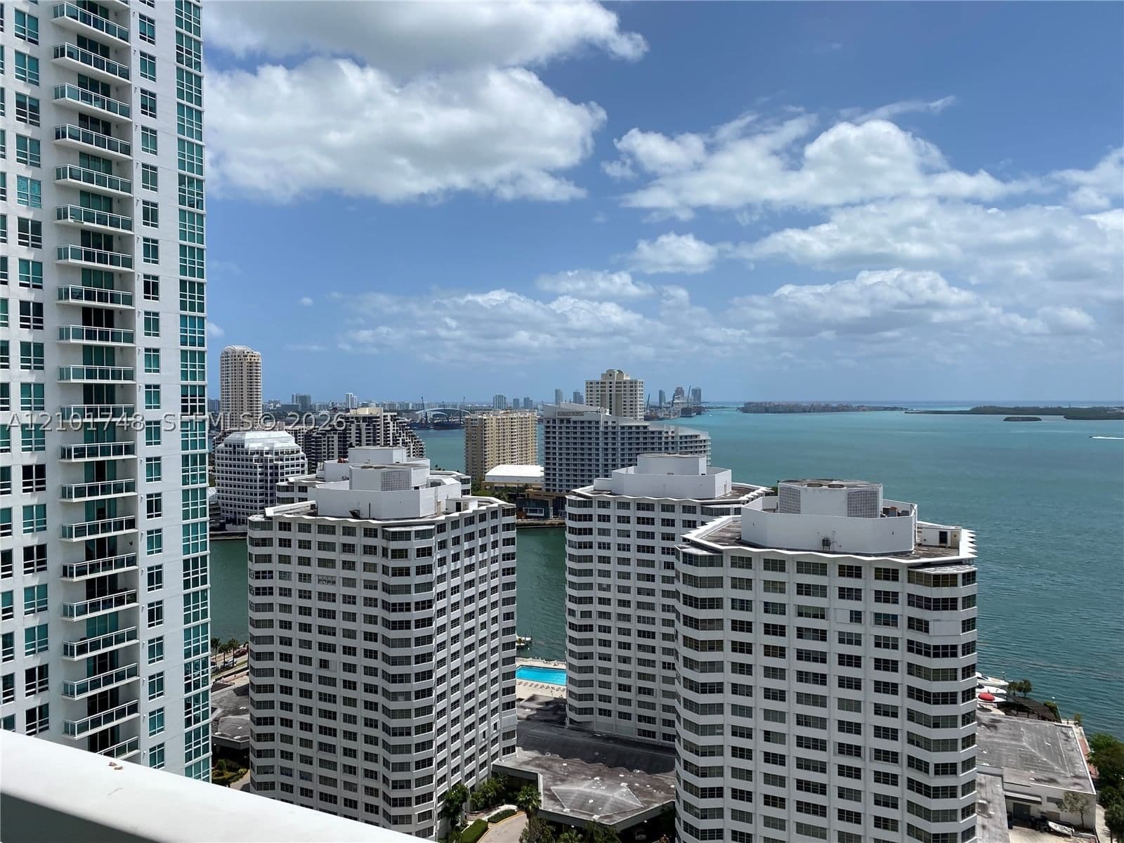 1+1 Condo — 951 Brickell Ave #2508, Miami, FL 33131