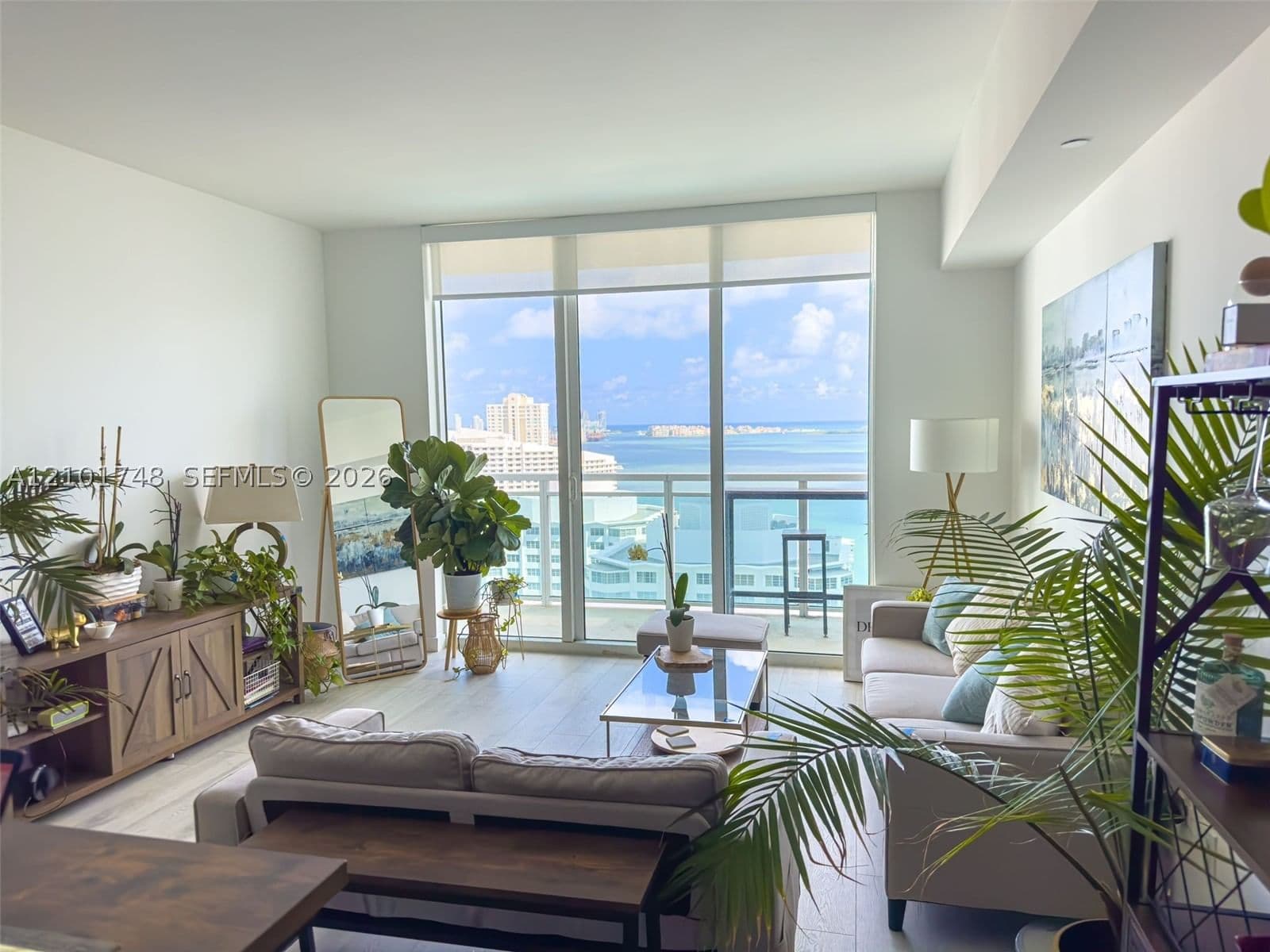 1+1 Condo — 951 Brickell Ave #2508, Miami, FL 33131