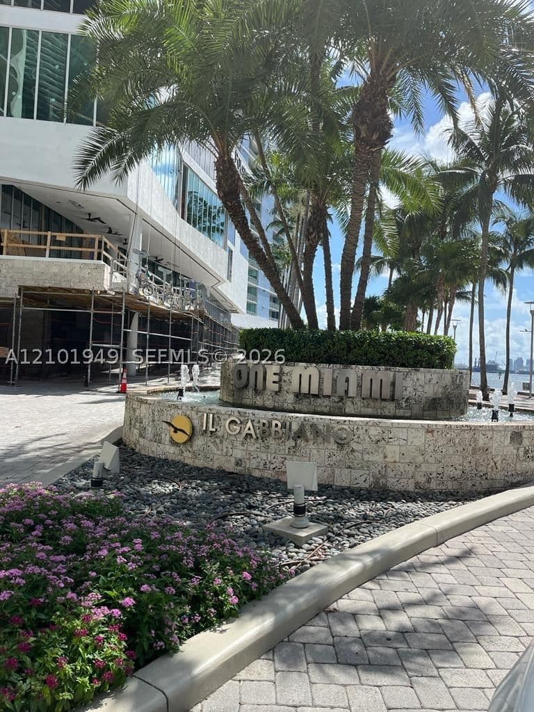 2-bedroom Condo — 335 Biscayne Blvd #3500, Miami, FL 33131