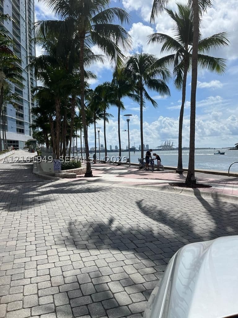 2-bedroom Condo — 335 Biscayne Blvd #3500, Miami, FL 33131