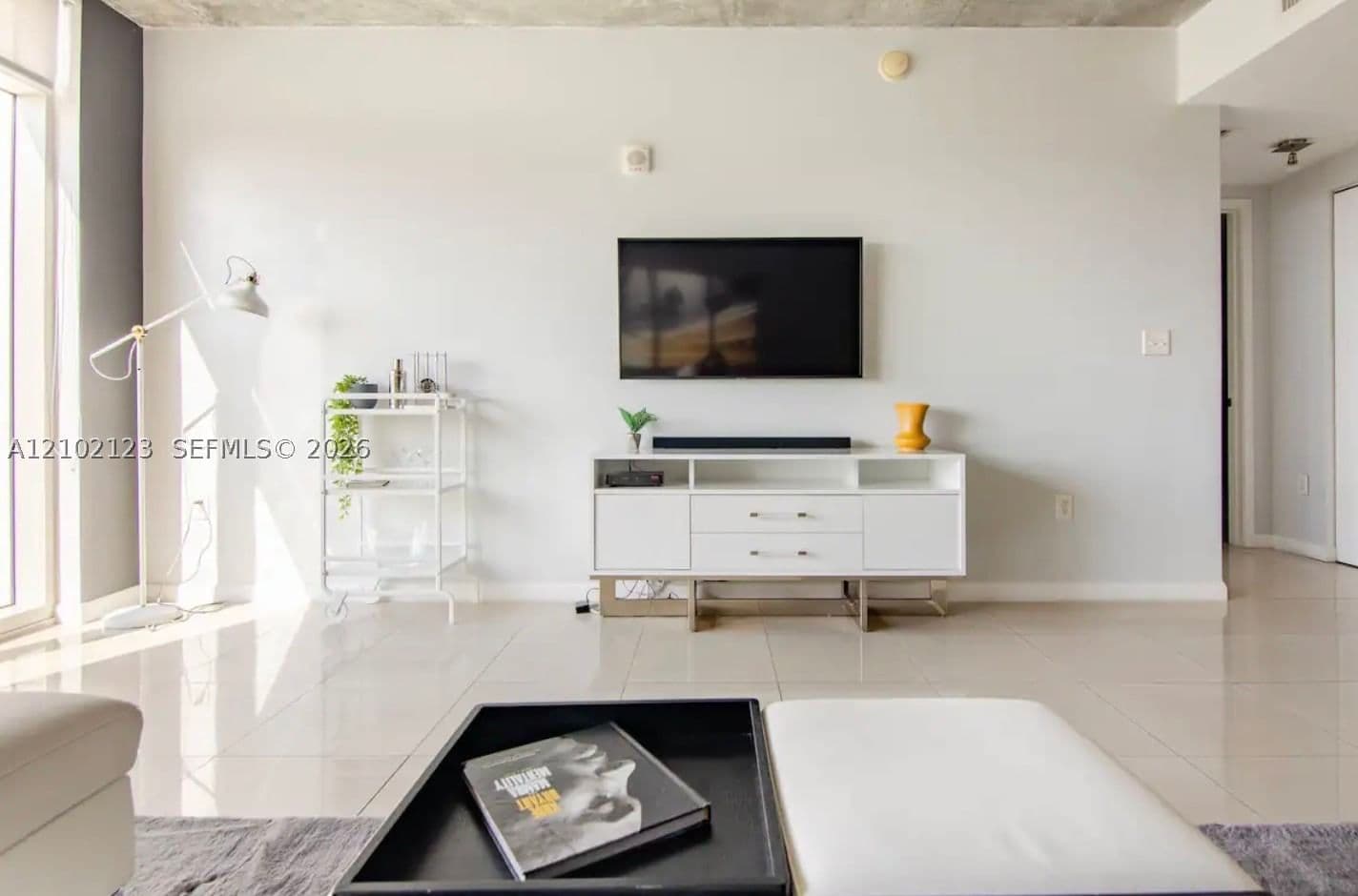 1-bedroom Condo — 3250 1st Ave #1108, Miami, FL 33137