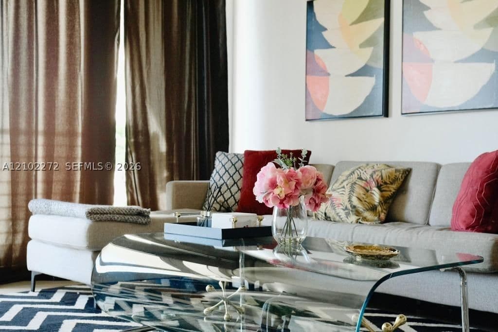 1-bedroom Condo — 3250 1st Ave #810, Miami, FL 33137