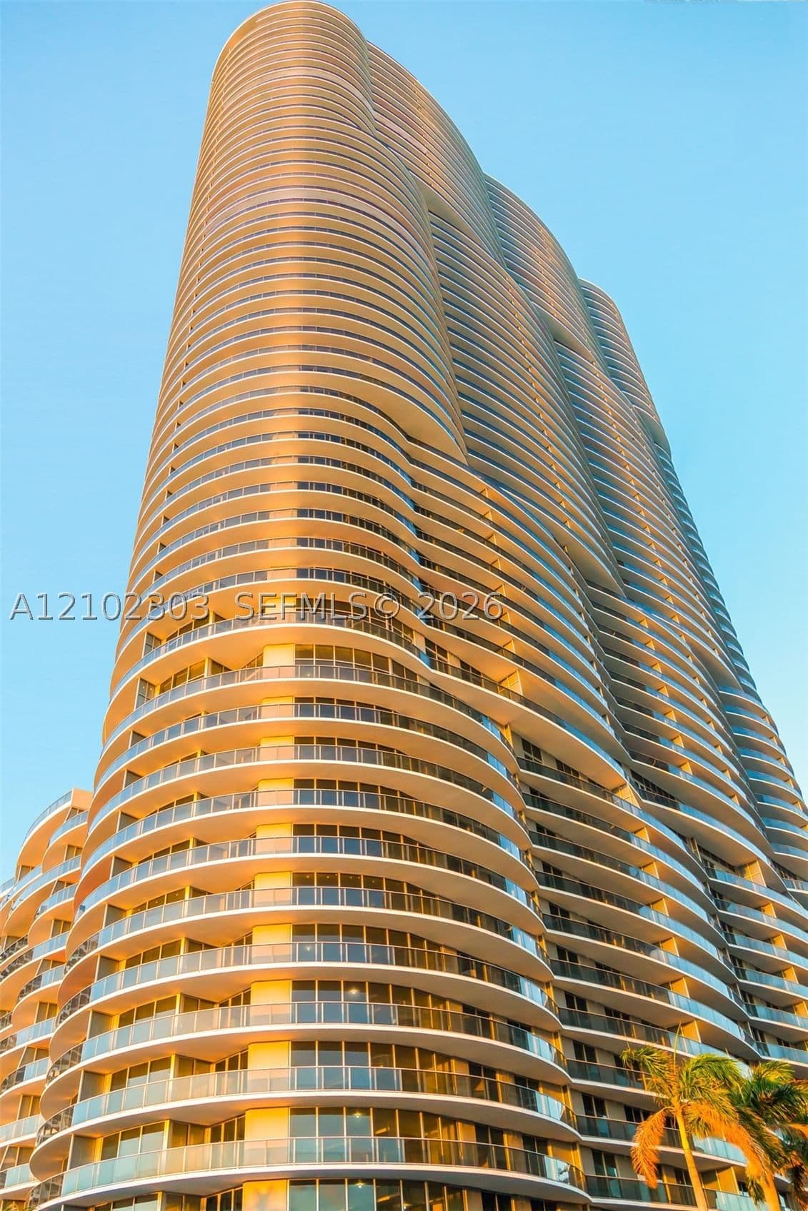 ARIA ON THE BAY CONDO — ilan fotoğrafı