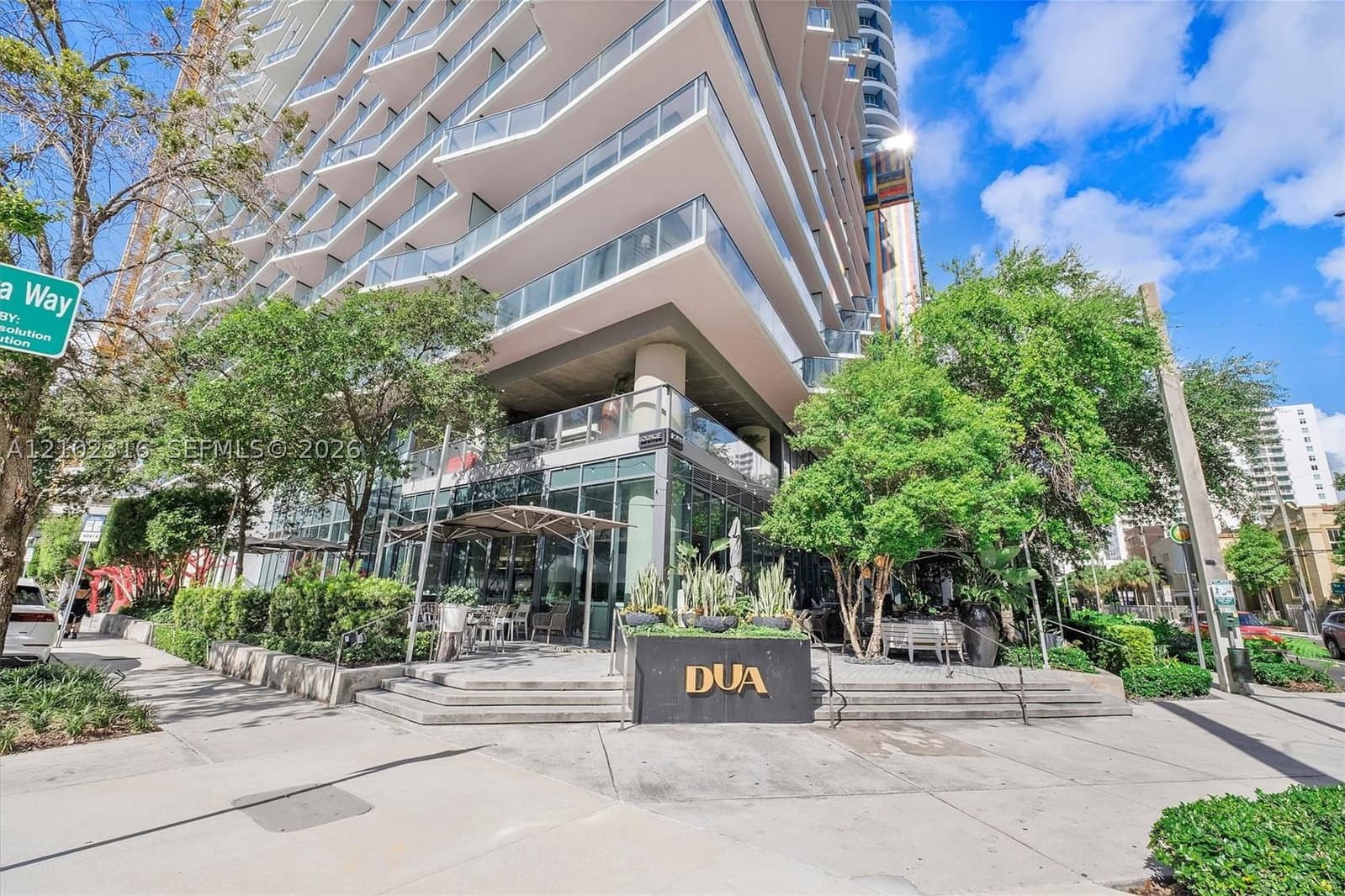 3-bedroom Condo — 1300 Miami Ave #1905, Miami, FL 33130