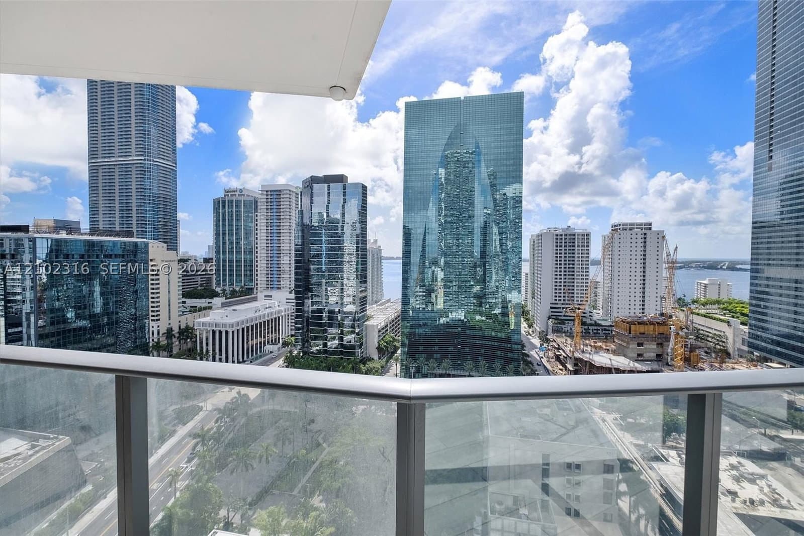 3-bedroom Condo — 1300 Miami Ave #1905, Miami, FL 33130