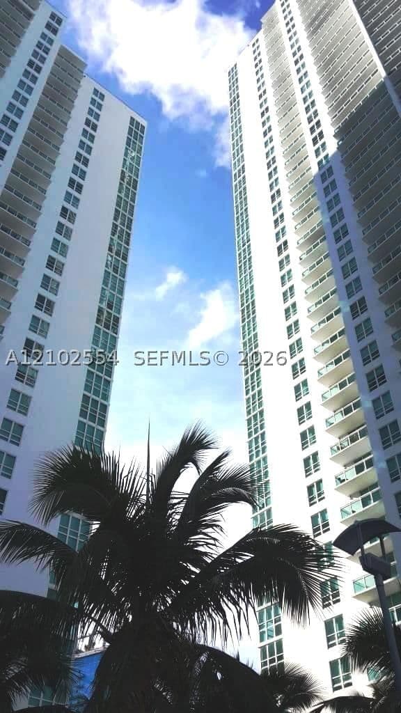 2-bedroom Condo — 950 Brickell Bay Dr #4005, Miami, FL 33131