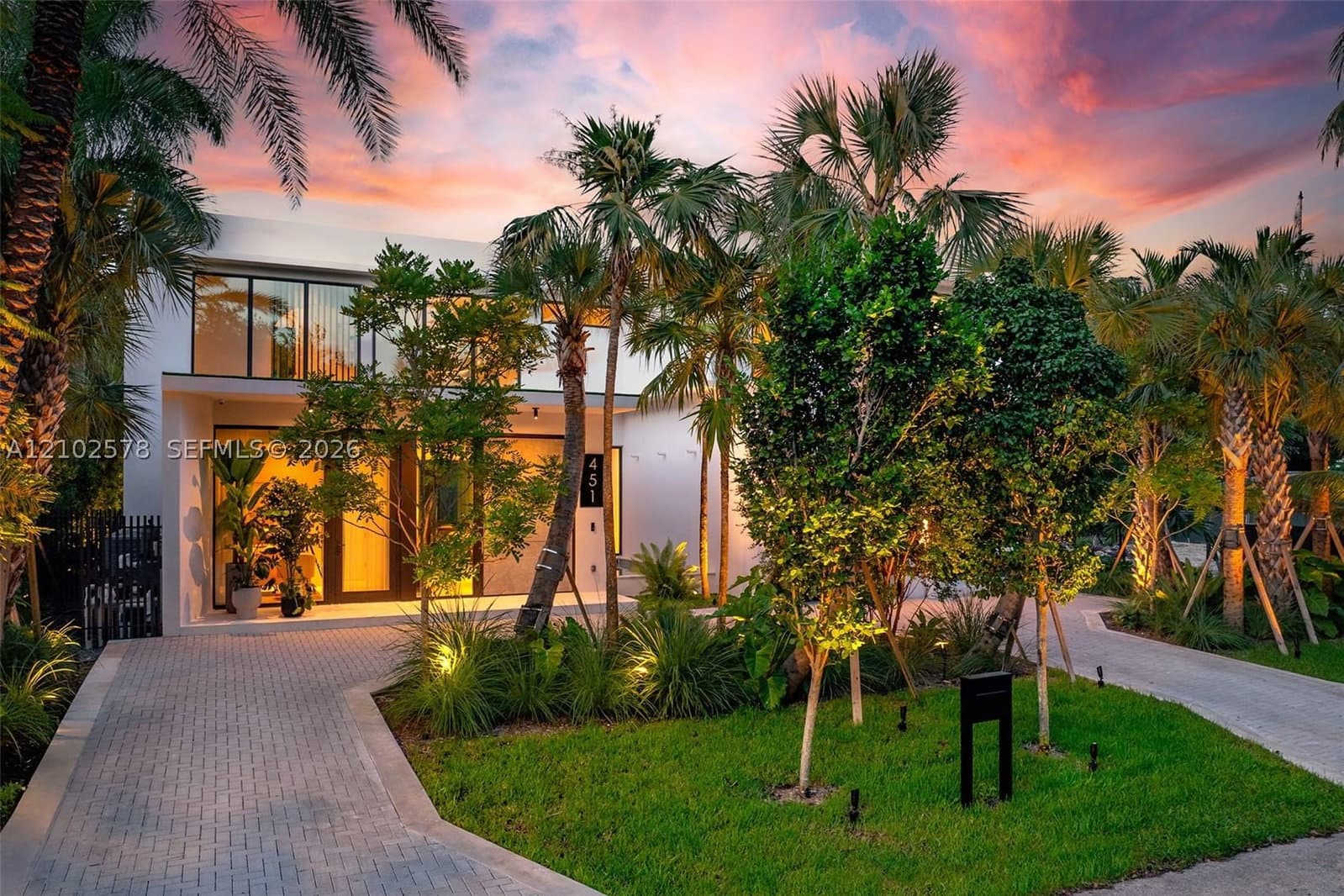 6+1 Müstakil ev — 451 52nd St, Miami, FL 33137