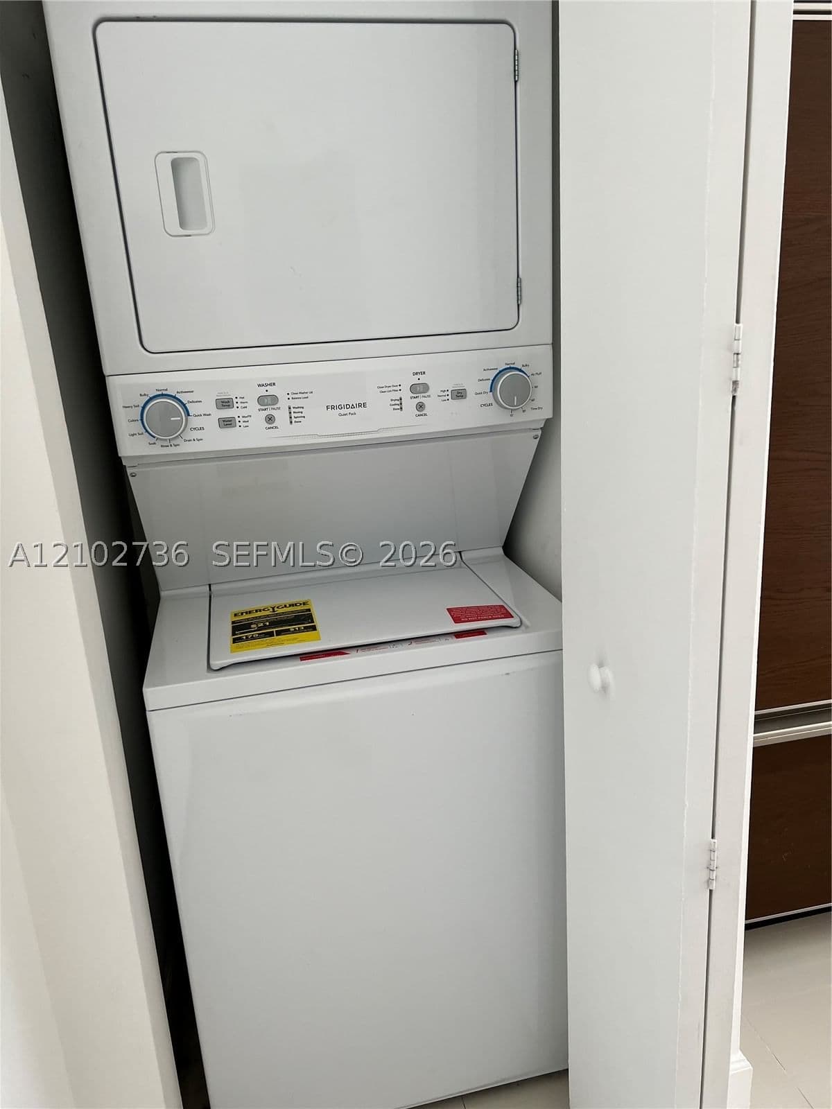 1-bedroom Condo — 465 Brickell Ave #2804, Miami, FL 33131