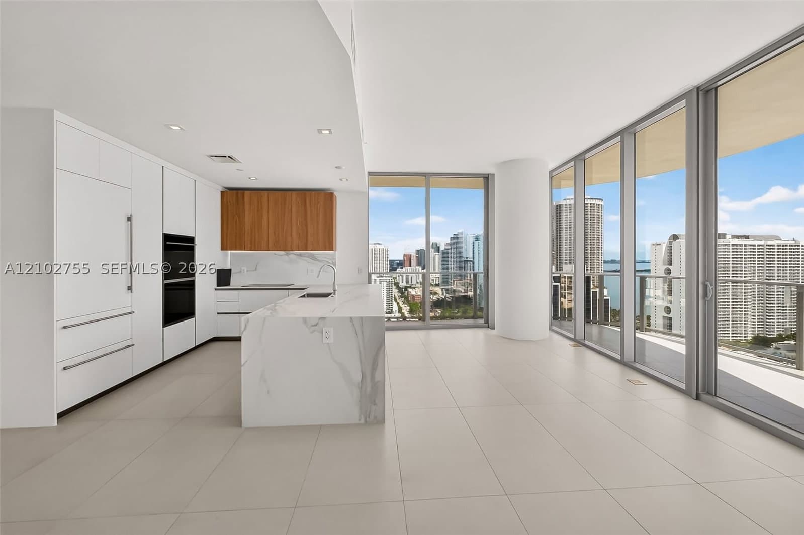 2-bedroom Condo — 1400 Biscayne Blvd #2906, Miami, FL 33132