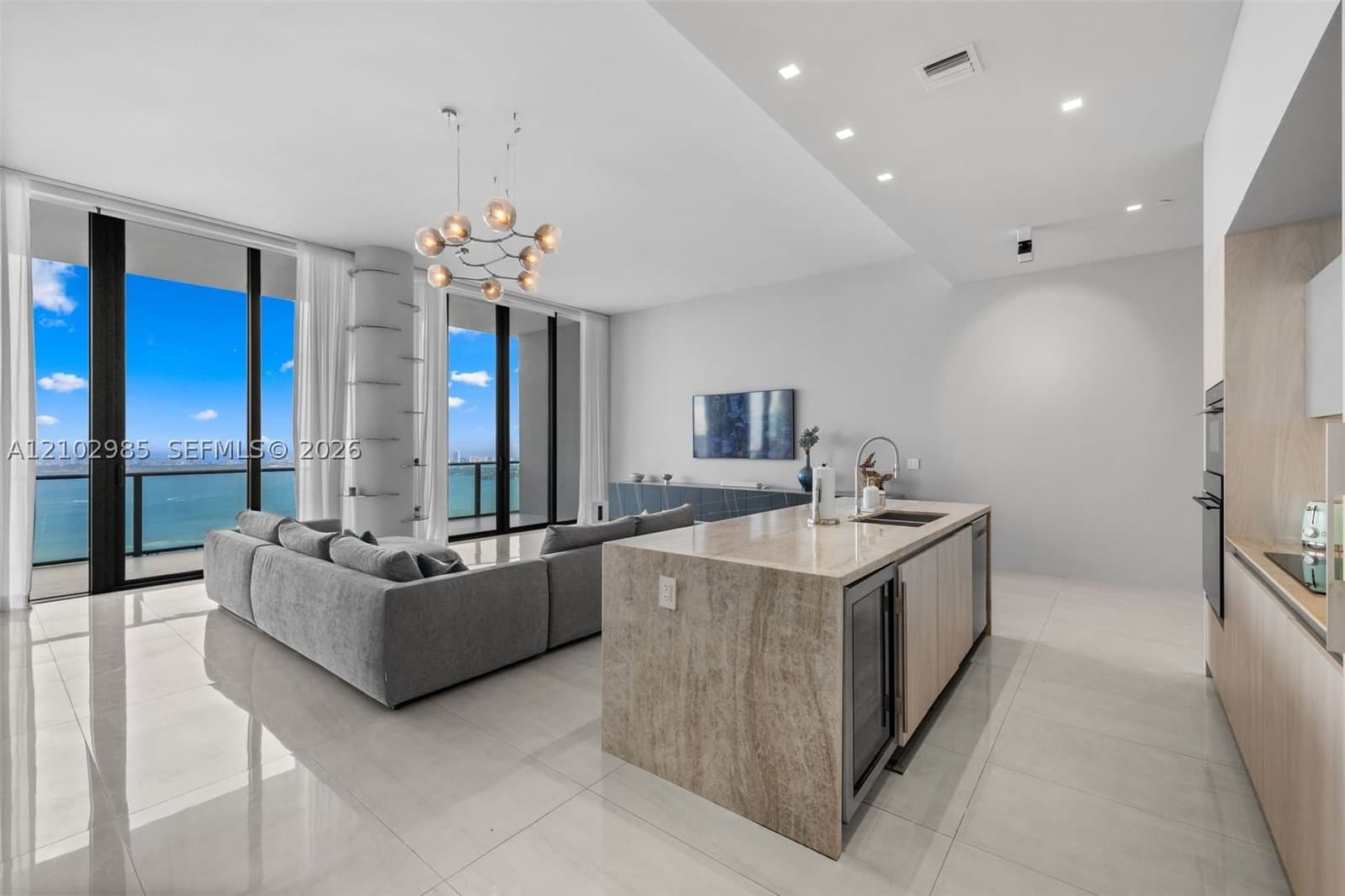 3-bedroom Condo — 480 31st St #PH5002, Miami, FL 33137
