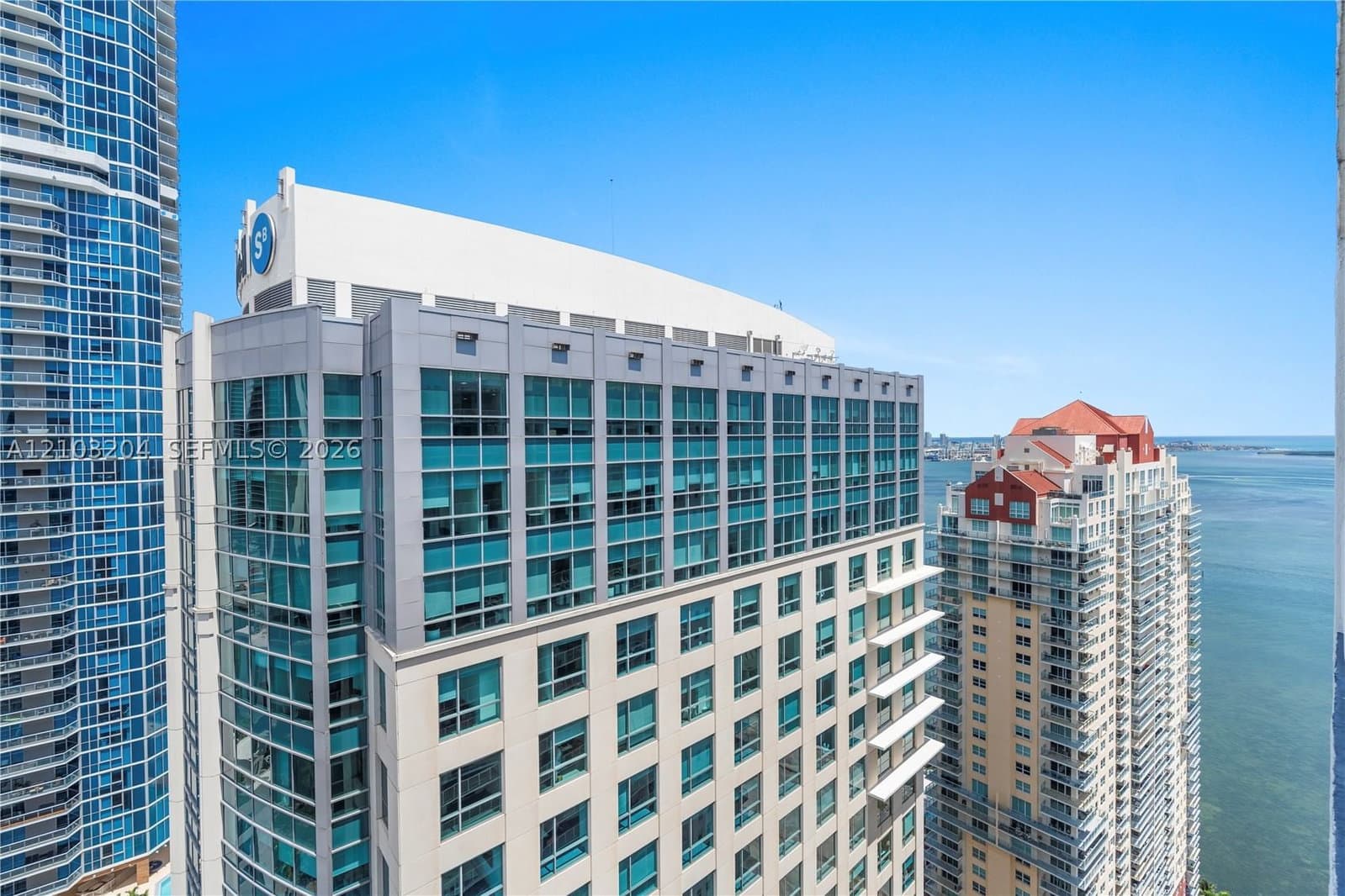 1-bedroom Condo — 1200 Brickell Bay Dr #PH 4218, Miami, FL 33131