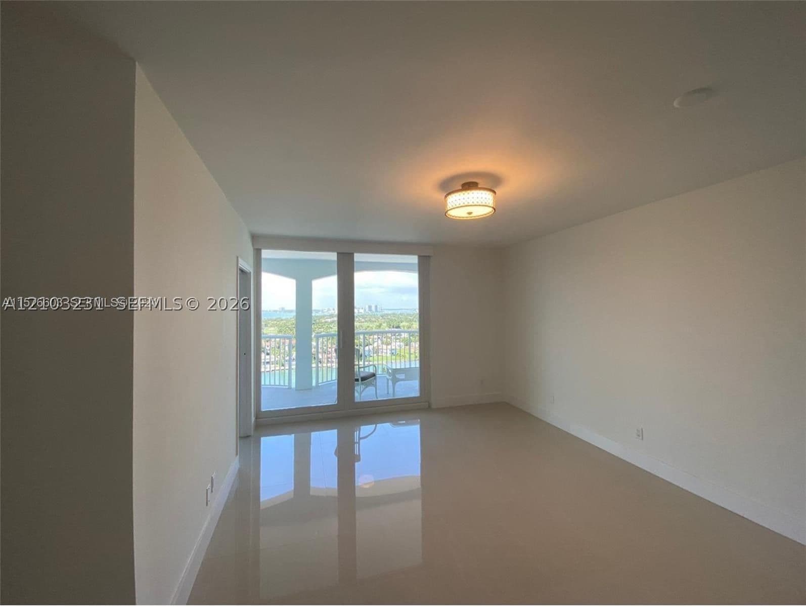 1-bedroom Condo — 5401 Collins Ave #1229, Miami Beach, FL 33140