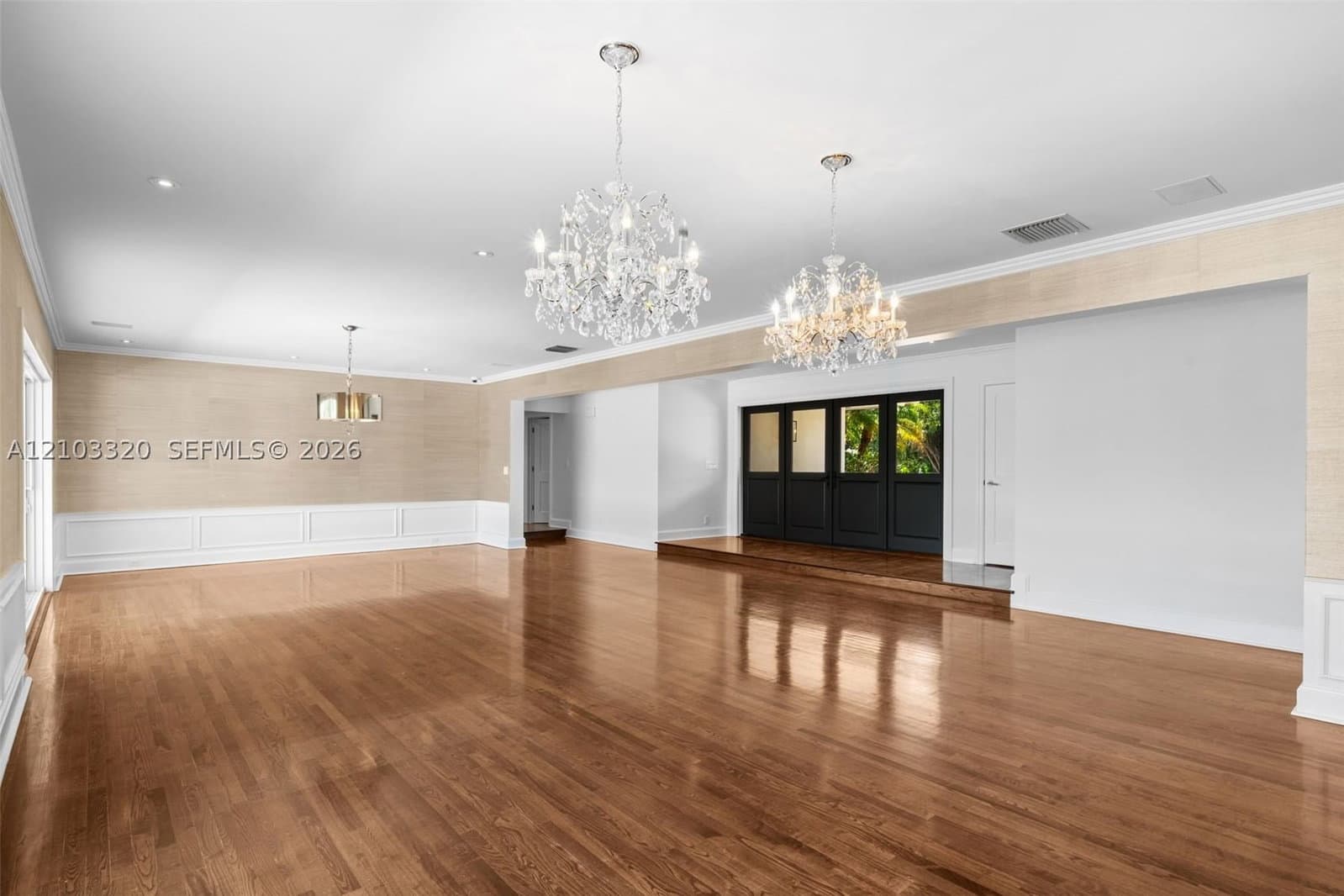 5+1 Müstakil ev — 420 Rovino Ave, Coral Gables, FL 33156