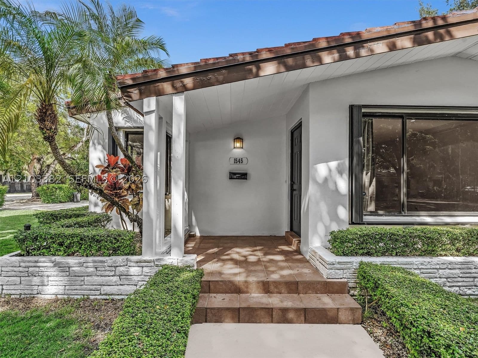 4+1 Müstakil ev — 1545 Mantua Ave, Coral Gables, FL 33146