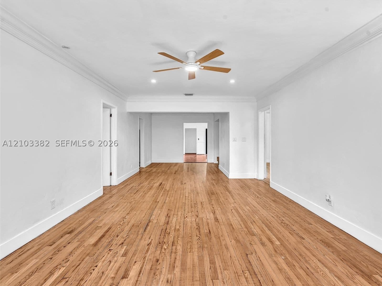 4+1 Müstakil ev — 1545 Mantua Ave, Coral Gables, FL 33146