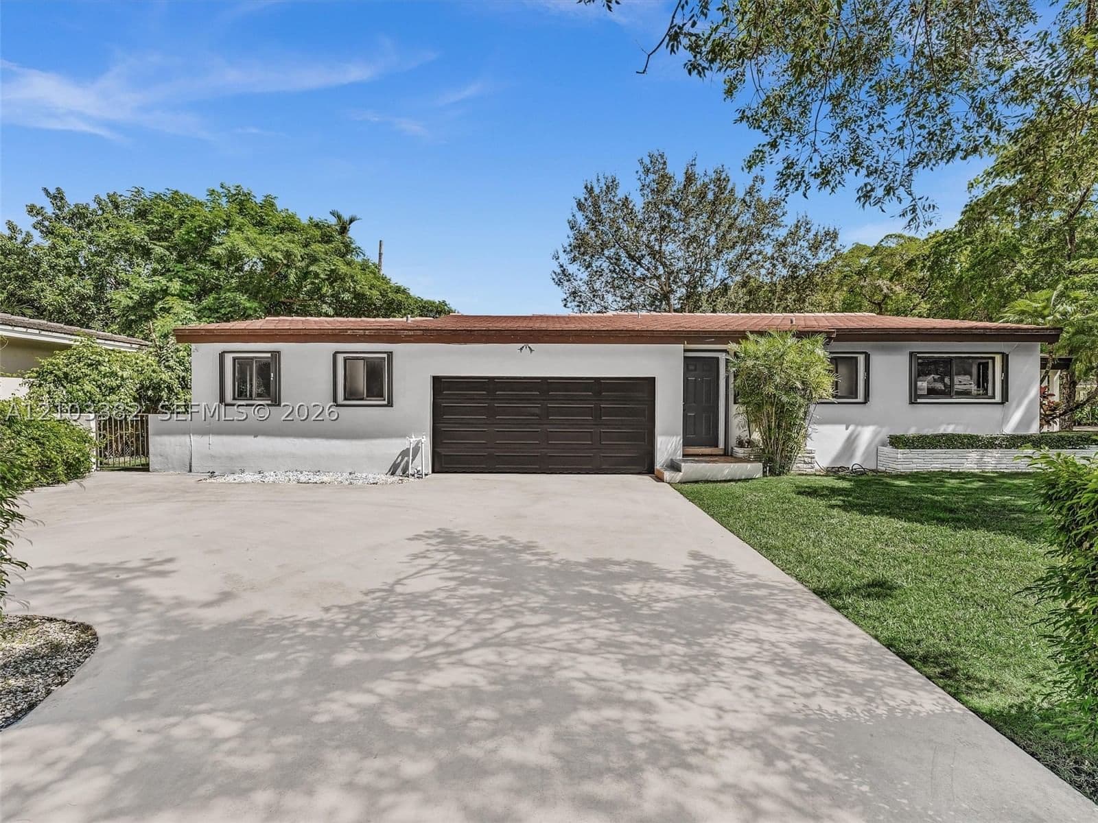 4+1 Müstakil ev — 1545 Mantua Ave, Coral Gables, FL 33146