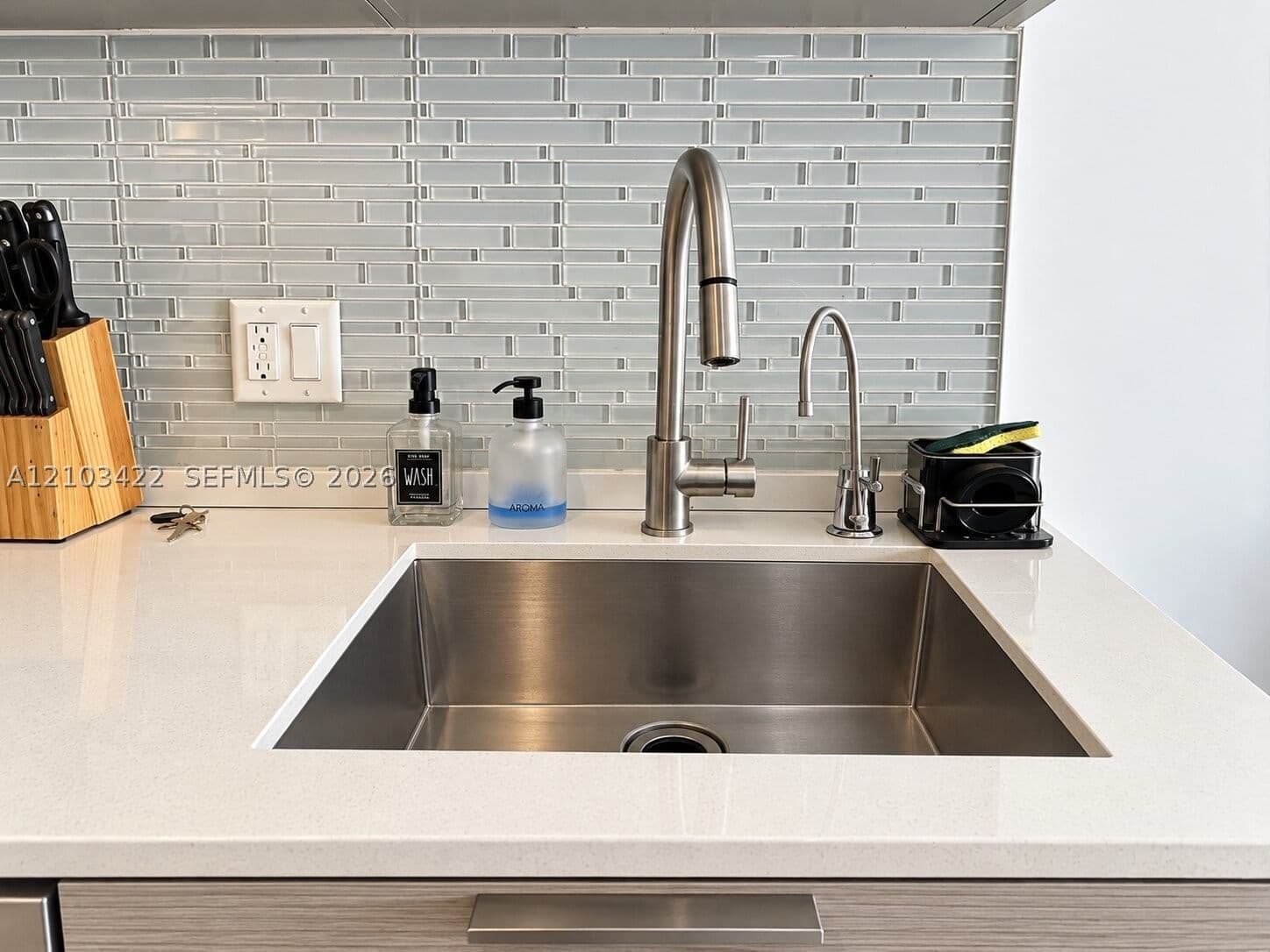 Condo — 1300 Brickell Bay Dr #2112, Miami, FL 33131