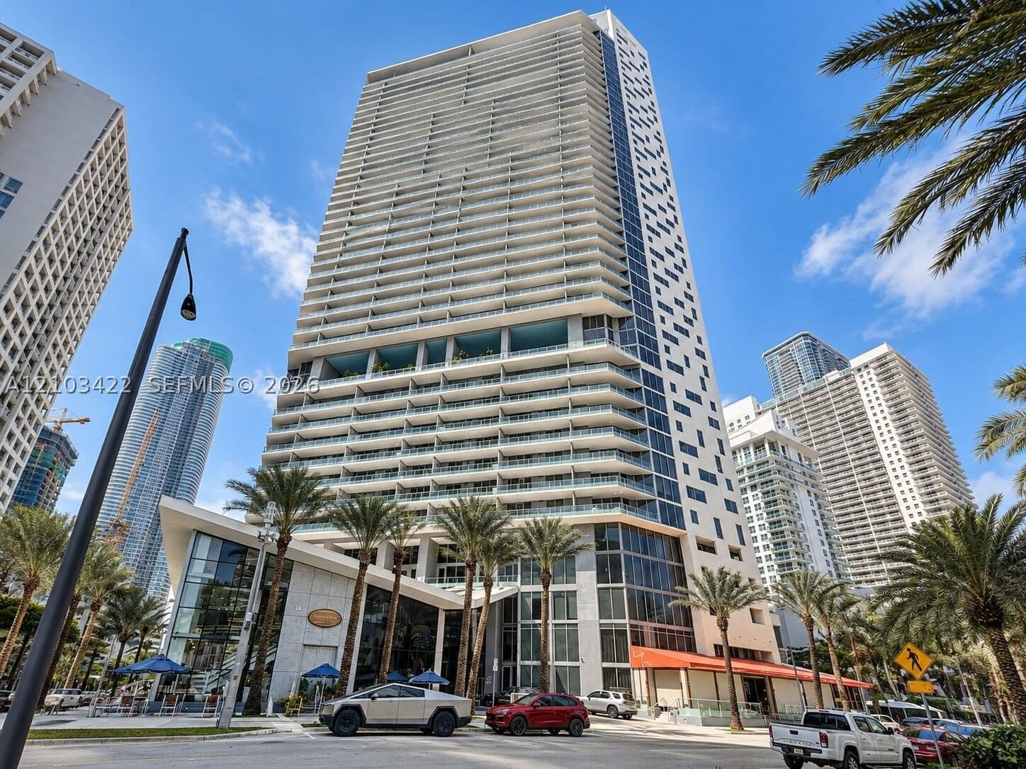 Condo — 1300 Brickell Bay Dr #2112, Miami, FL 33131