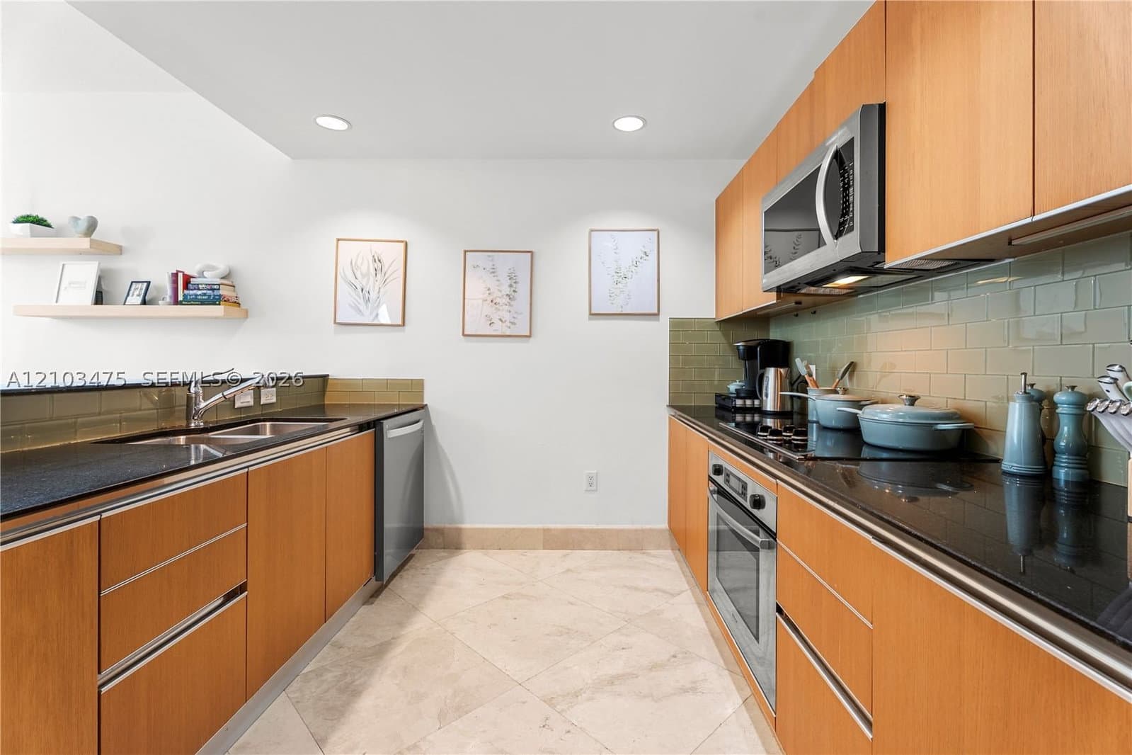 2+1 Condo — 1060 Brickell Ave #2117, Miami, FL 33131