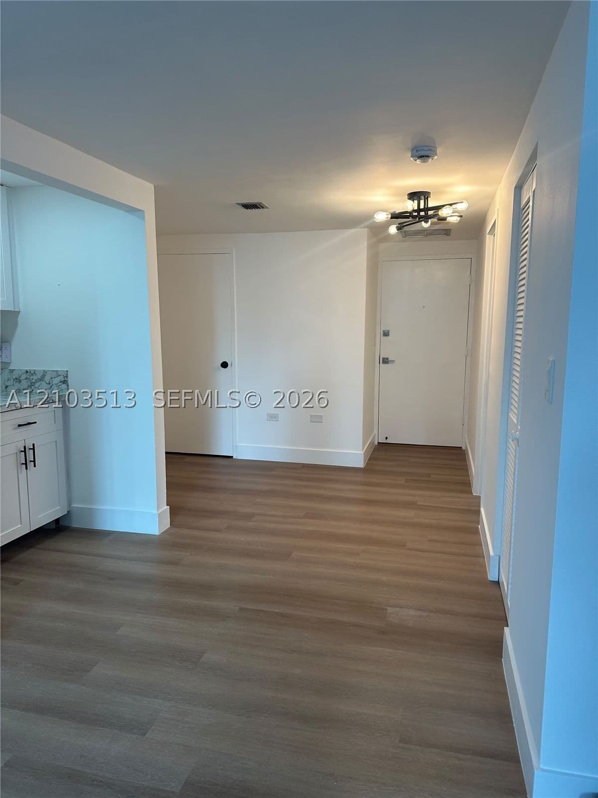 Condo — 801 Brickell Bay Dr #1463, Miami, FL 33131