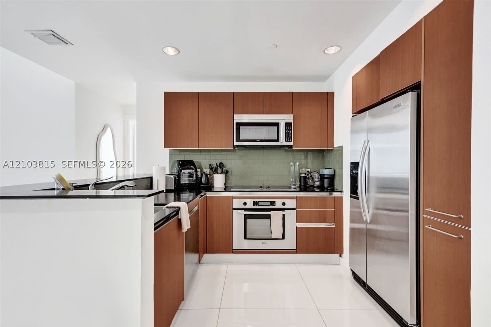 2+1 Condo — 1060 Brickell Ave #1207, Miami, FL 33131