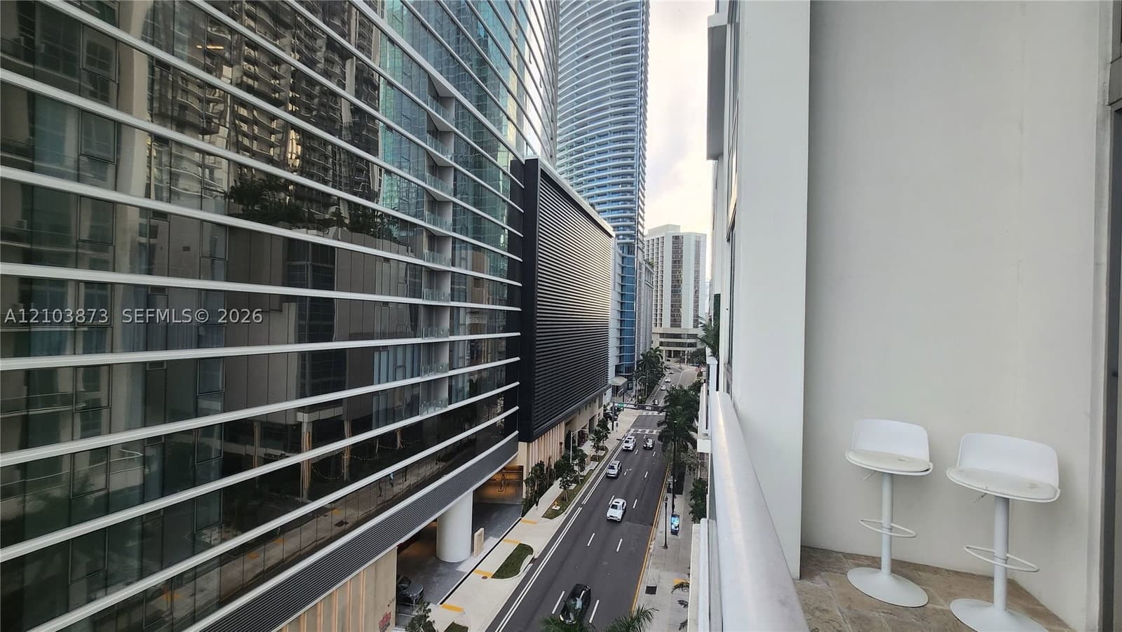 1+1 Condo — 300 Biscayne Blvd #L-808, Miami, FL 33131