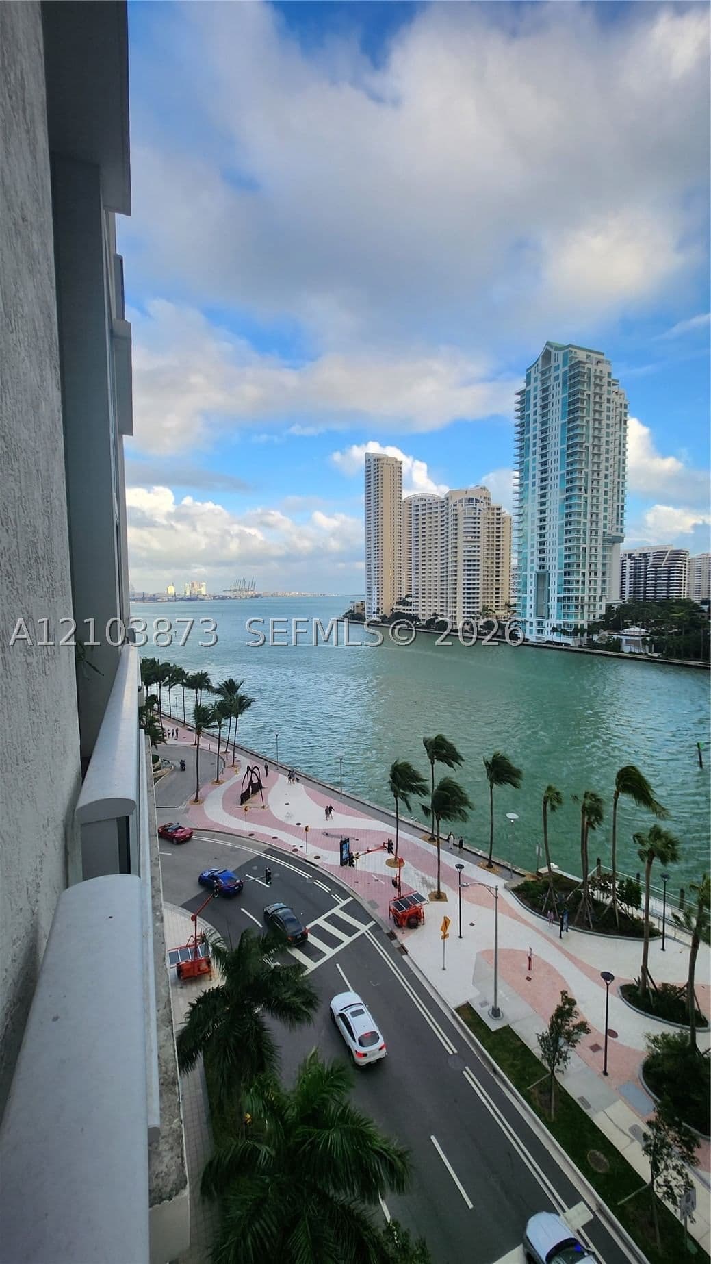 1+1 Condo — 300 Biscayne Blvd #L-808, Miami, FL 33131