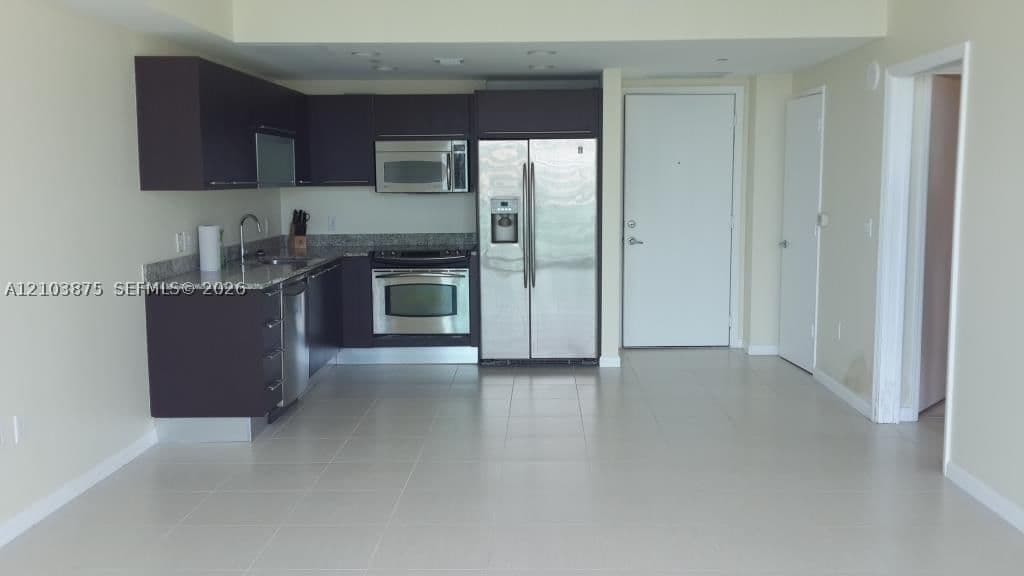 1+1 Condo — 950 Brickell Bay Dr #4008, Miami, FL 33131