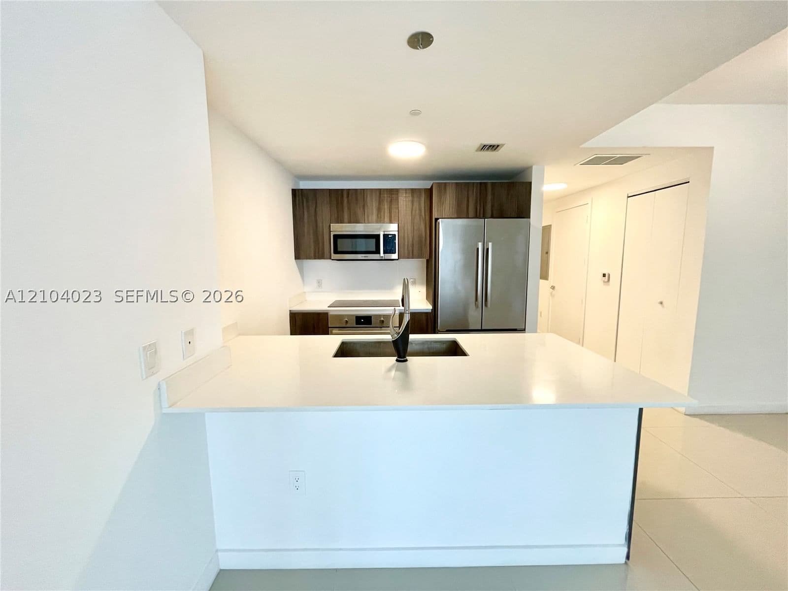 1+1 Condo — 488 18th St #2204, Miami, FL 33132
