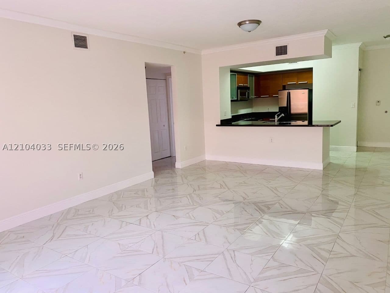 2+1 Condo — 2030 Douglas Rd #501, Coral Gables, FL 33134