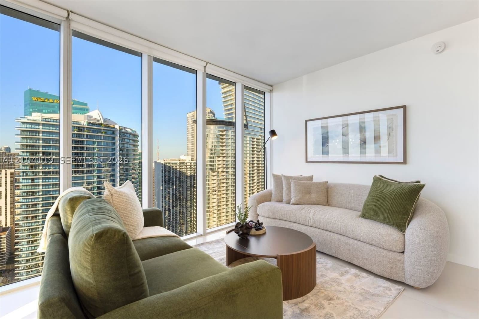 2-bedroom Condo — 485 Brickell Ave #4804, Miami, FL 33131