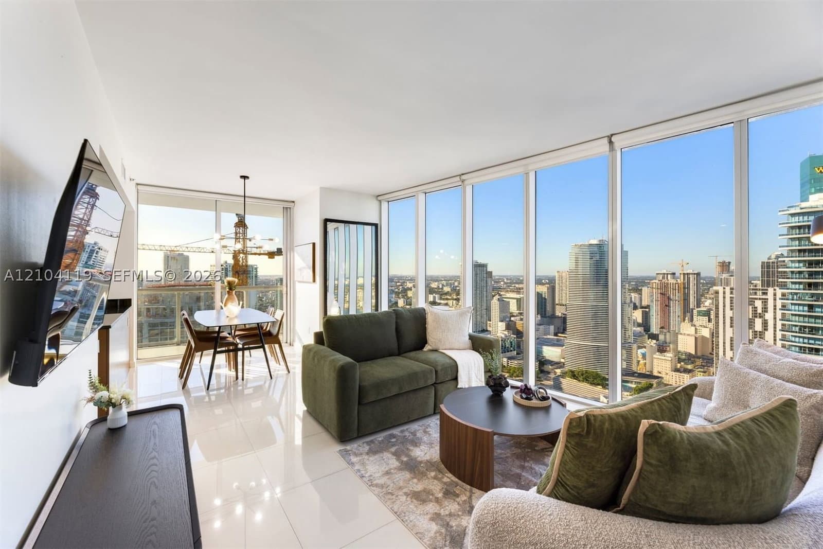 2-bedroom Condo — 485 Brickell Ave #4804, Miami, FL 33131