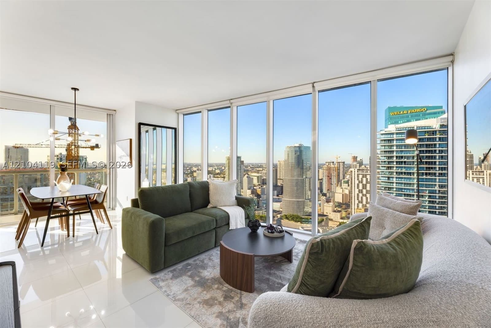 2-bedroom Condo — 485 Brickell Ave #4804, Miami, FL 33131