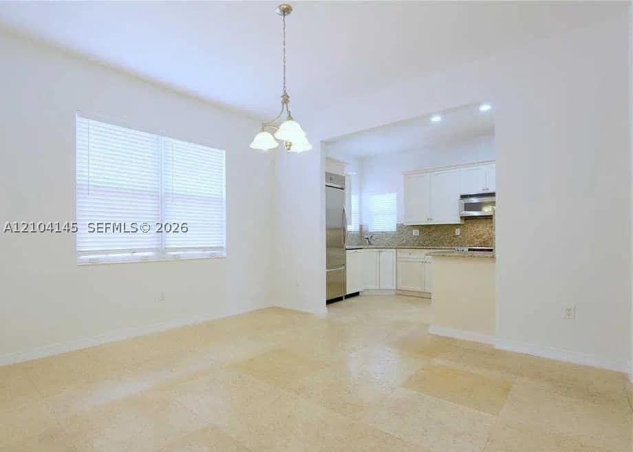 2-bedroom Condo — 578 Loretto Ave #5, Coral Gables, FL 33146