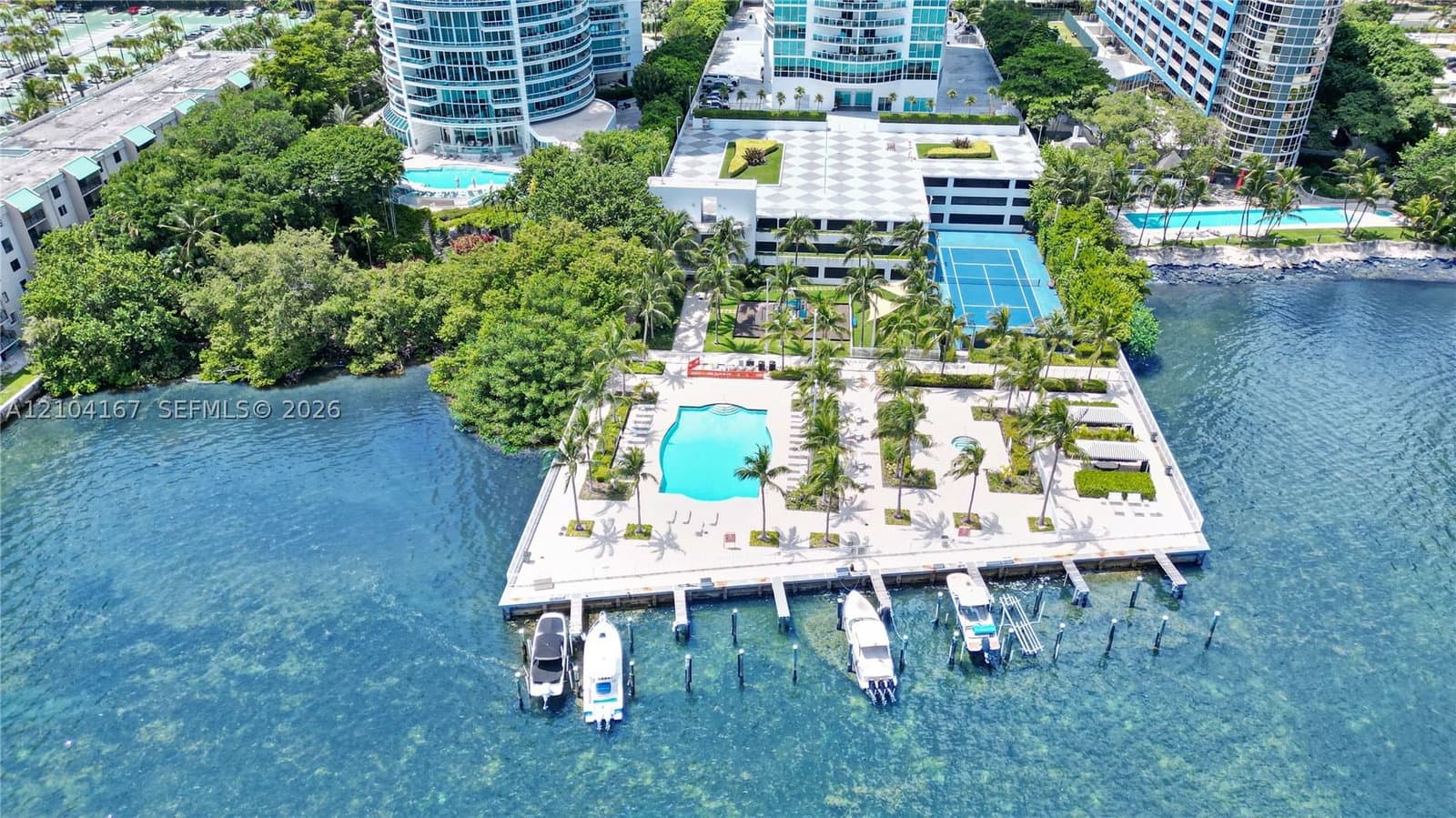 1+1 Condo — 2101 Brickell Ave #2011, Miami, FL 33129
