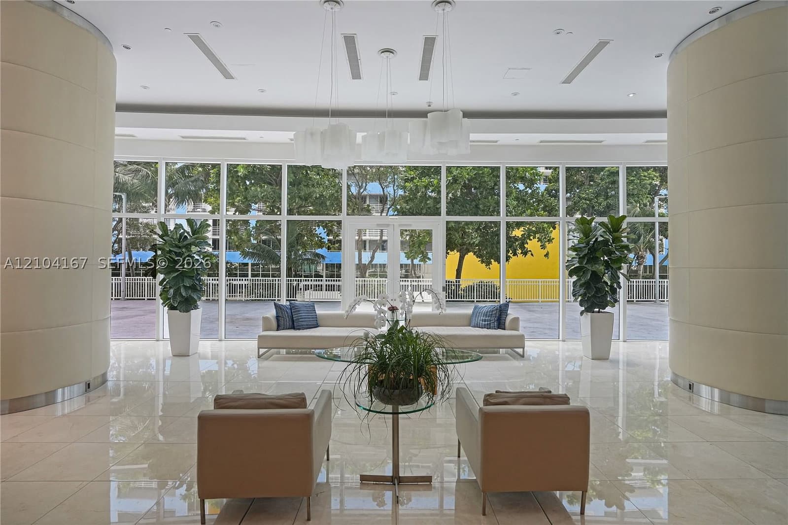 1+1 Condo — 2101 Brickell Ave #2011, Miami, FL 33129