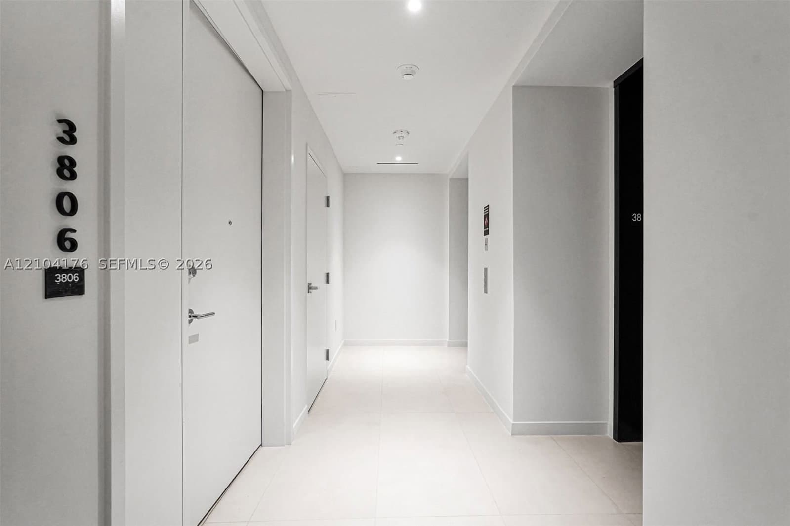4+1 Condo — 1400 Biscayne Blvd #3806, Miami, FL 33132