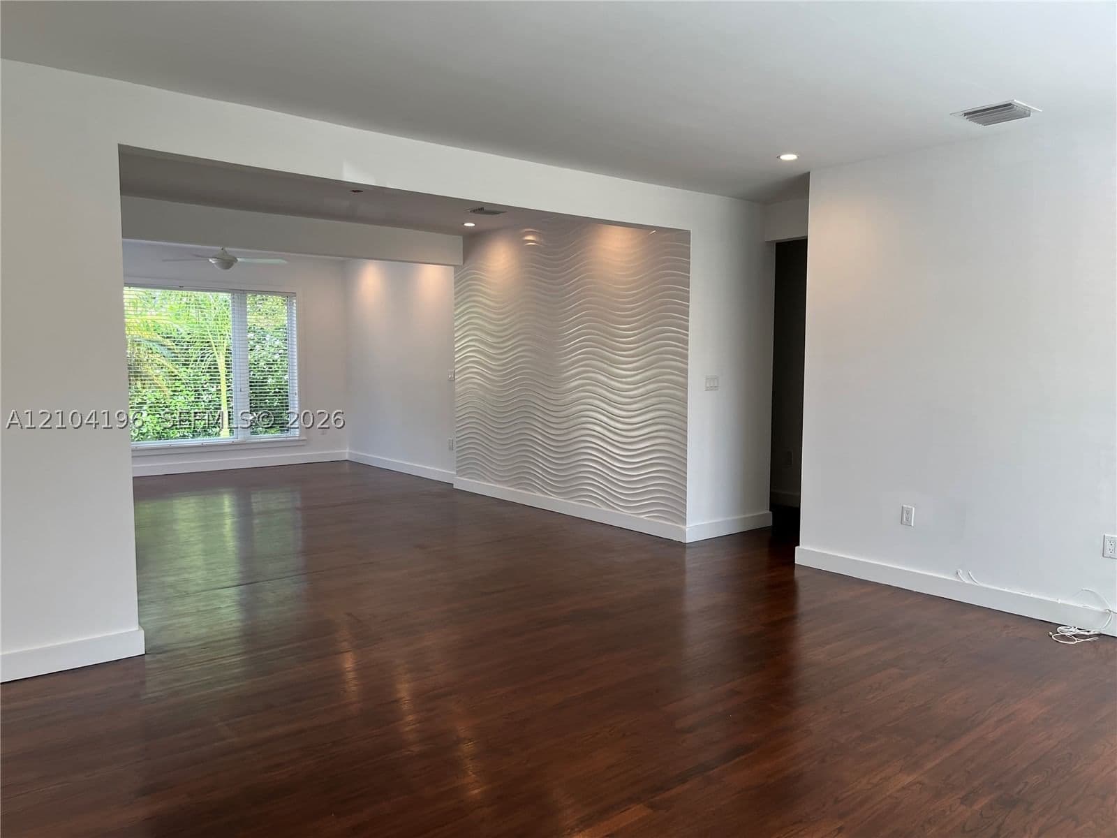 2+1 Müstakil ev — 317 Fluvia Ave, Coral Gables, FL 33134