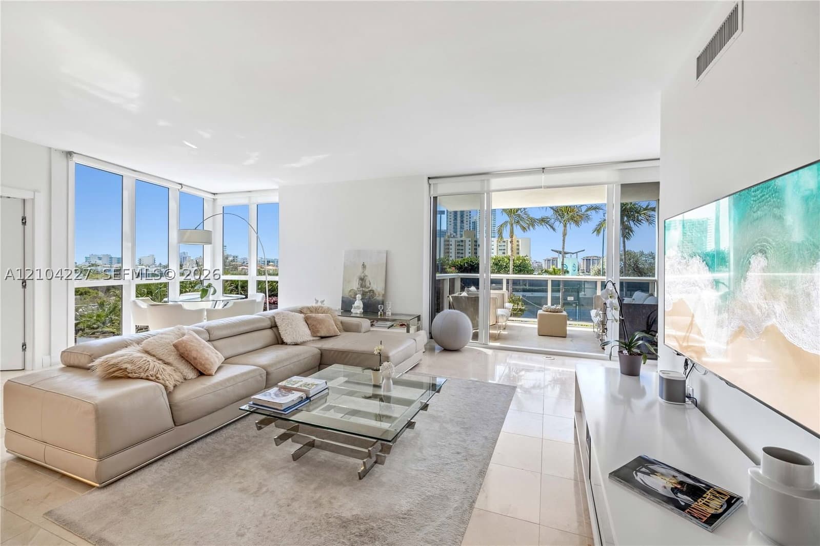 2+1 Condo — 400 Alton Rd #610, Miami Beach, FL 33139