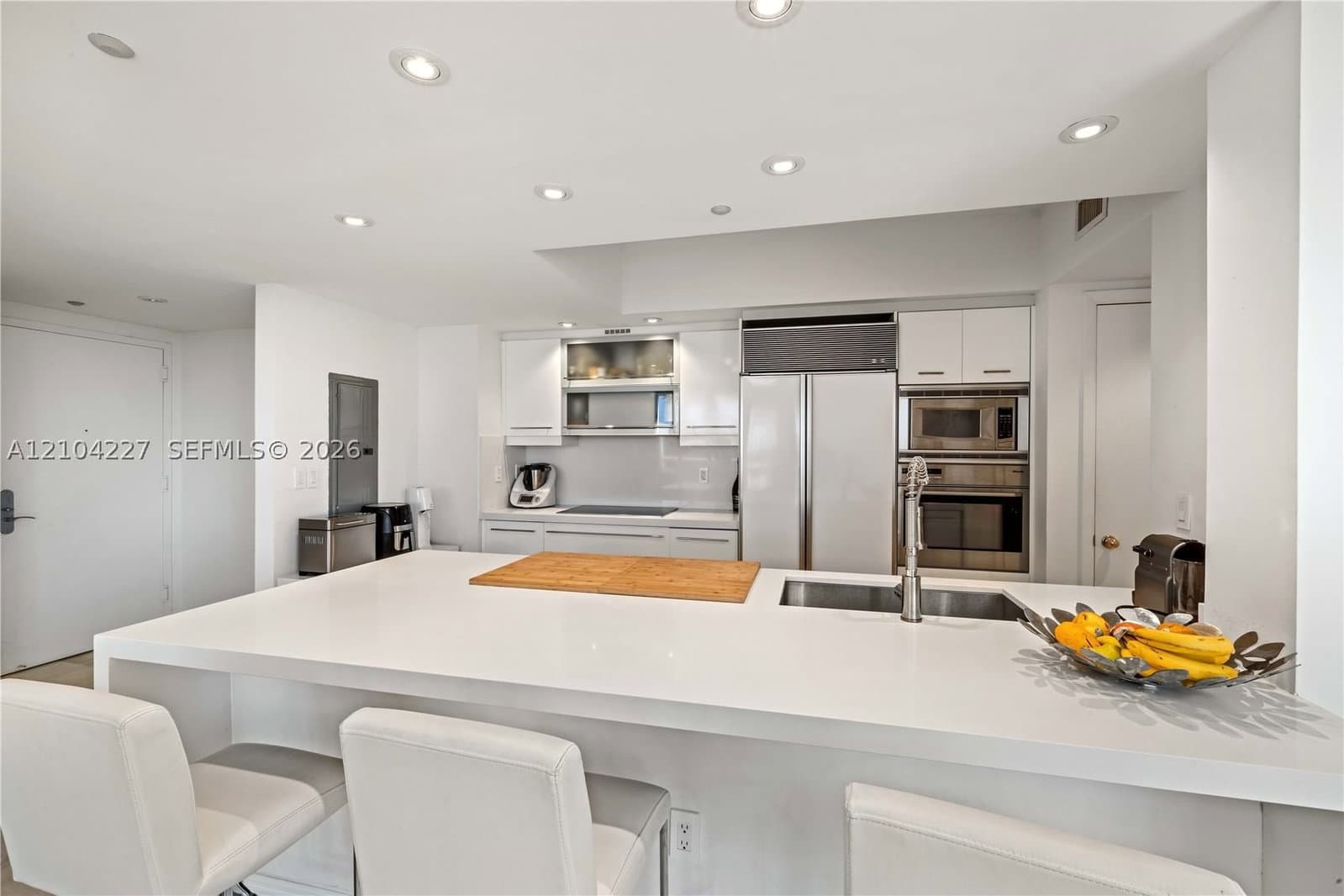 2+1 Condo — 400 Alton Rd #610, Miami Beach, FL 33139