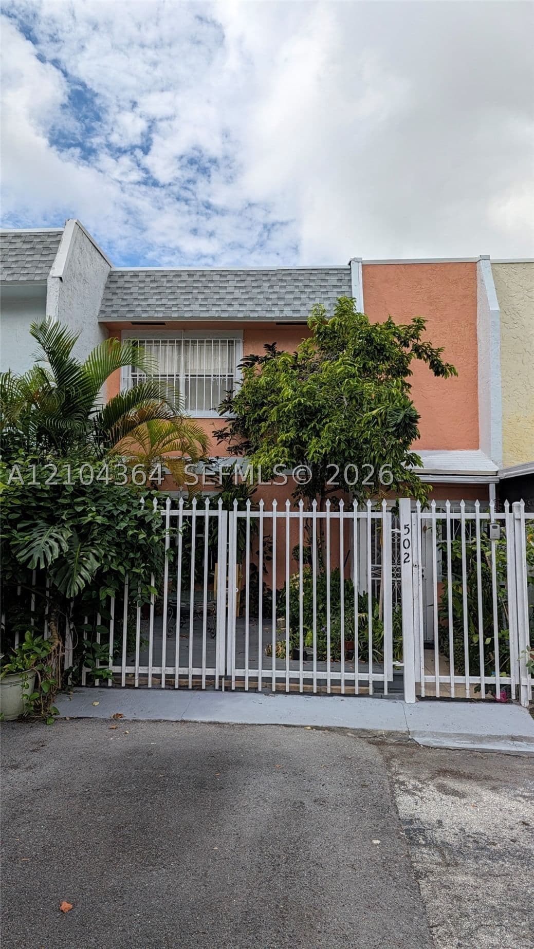 4+1 Townhouse — 502 11th St, Miami, FL 33136