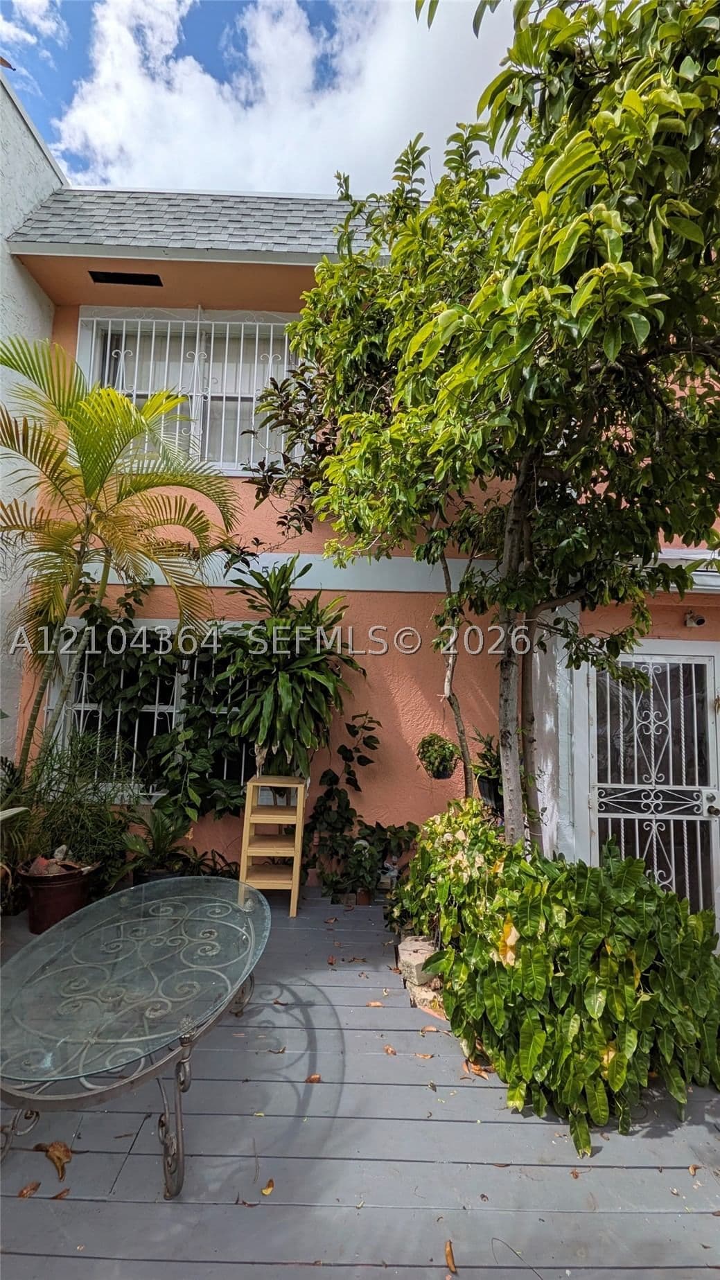4+1 Townhouse — 502 11th St, Miami, FL 33136